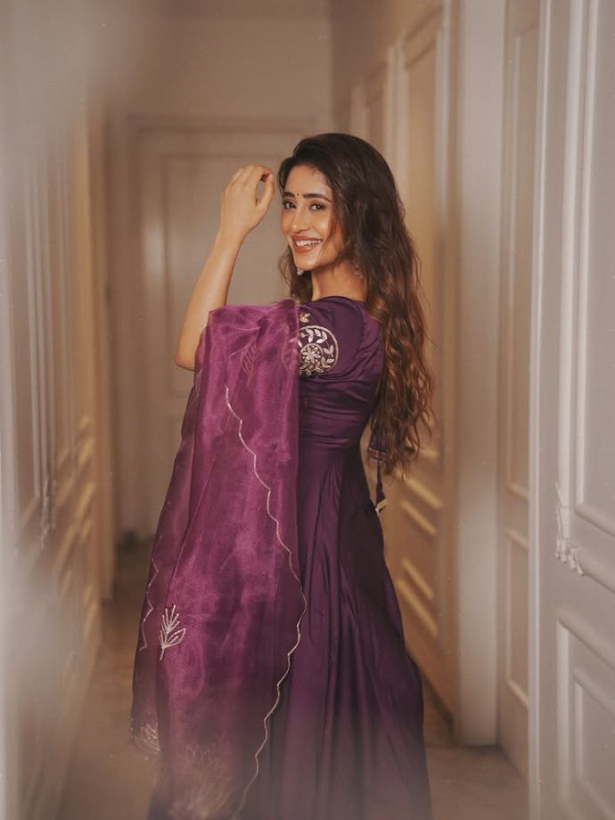 Shivangi Joshi stuns in a romantic ethnic look that feels straight out of a dream 995038