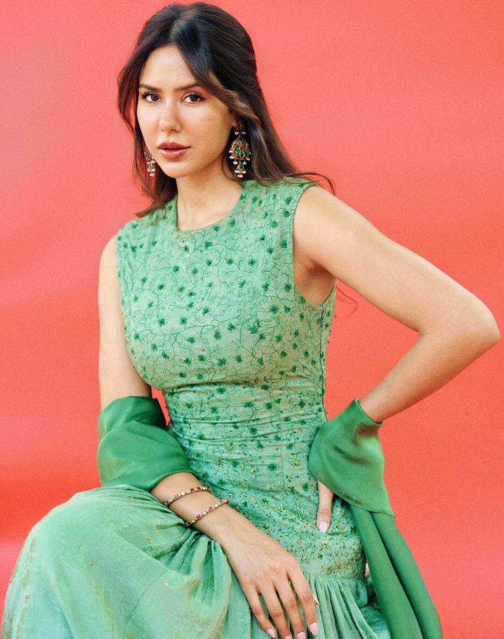 Sonam Bajwa Keeps It Fresh and Simple in Green 995303