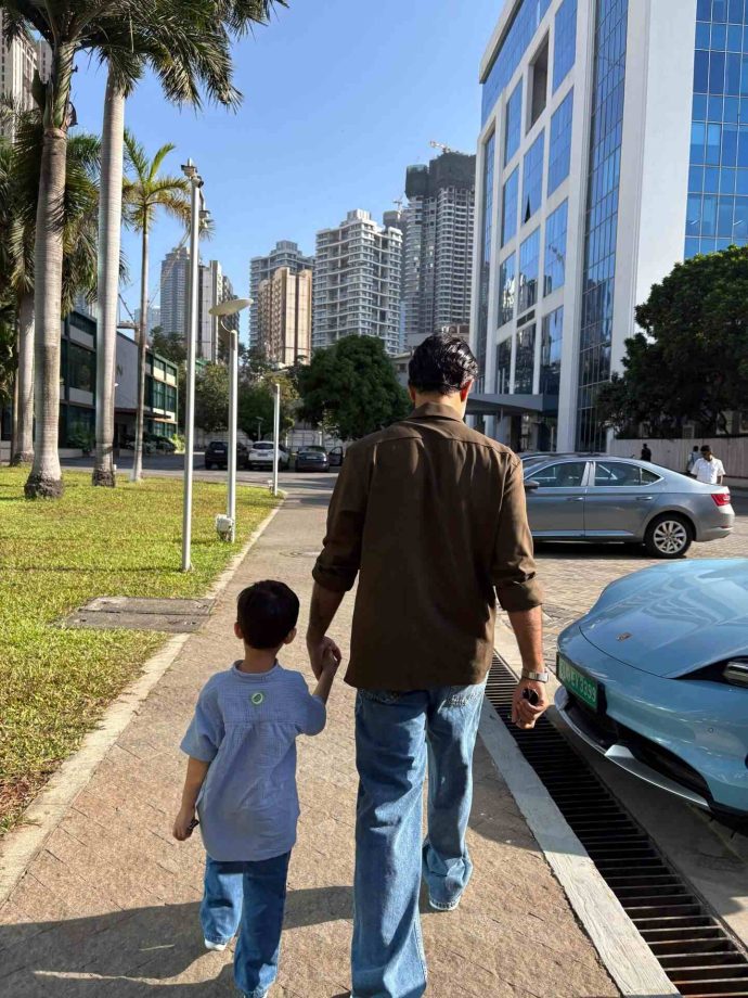 Sonam Kapoor shares a soft family moment with Anand Ahuja and their “three” 995370