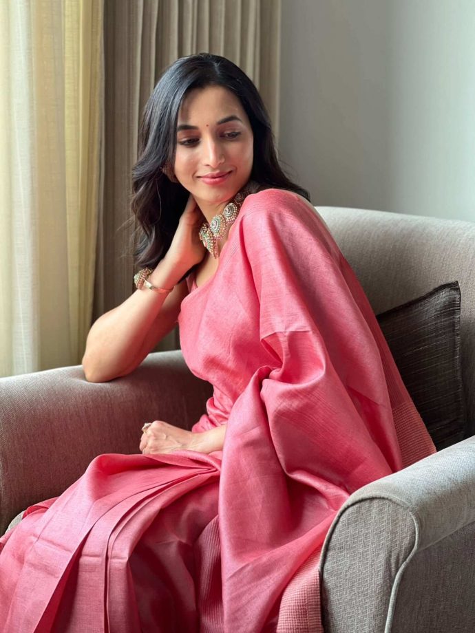 Srinidhi Shetty Keeps It Simple Yet Stunning In Pink Saree 994162