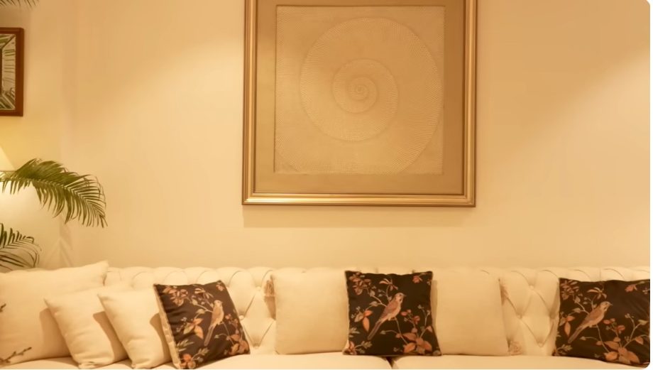 Tara Sutaria’s Elegant Home Is Reportedly Worth Rs 5–10 Crore, Self-Designed by the Actress 994242