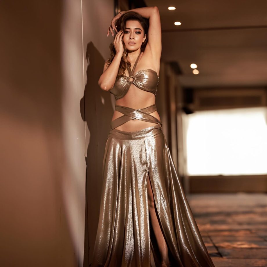 Tina Datta turns heads in a golden cut-out dress with a striking silhouette 995883
