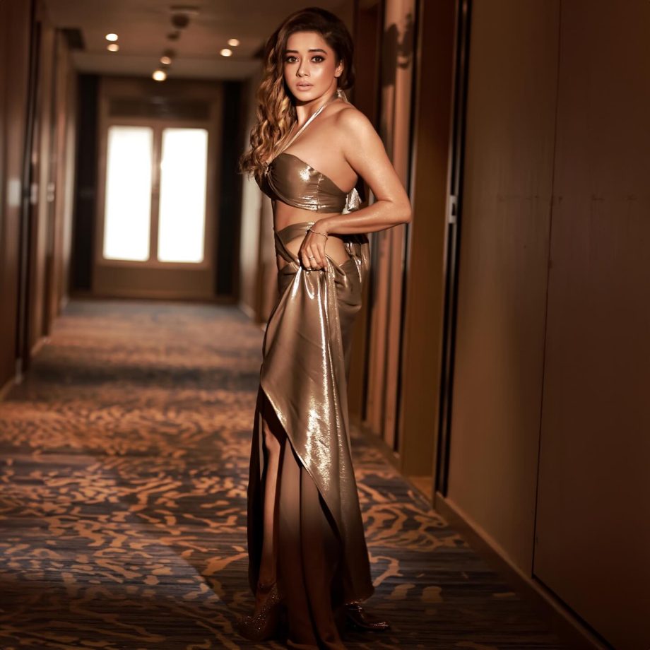 Tina Datta turns heads in a golden cut-out dress with a striking silhouette 995880