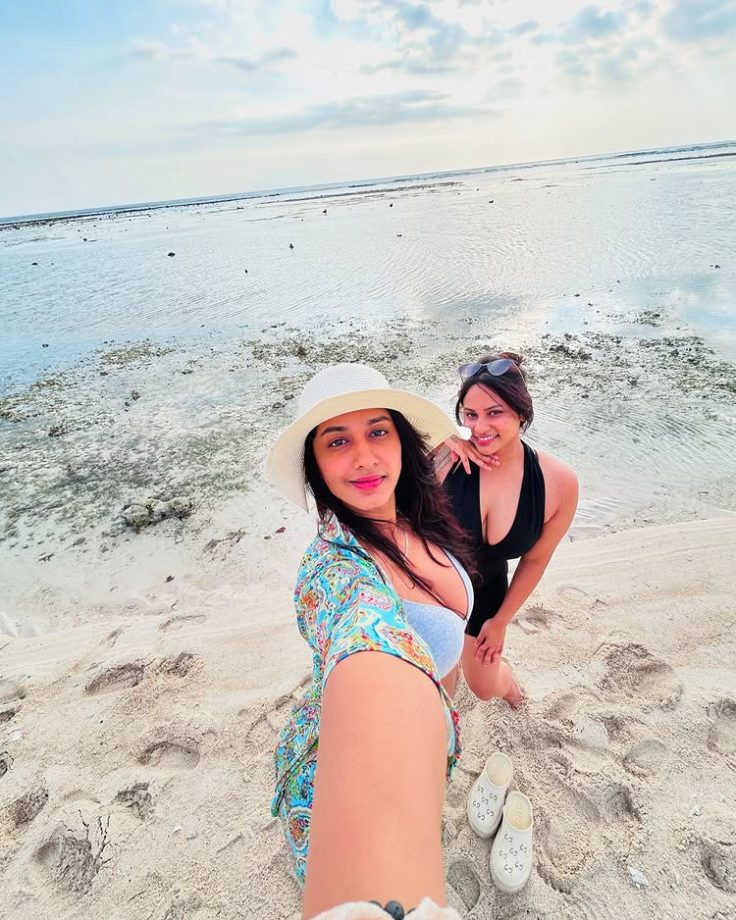 Vishnu Priya Owns Beach Fashion with Crochet Bikinis and Floral Mini Dresses 994374