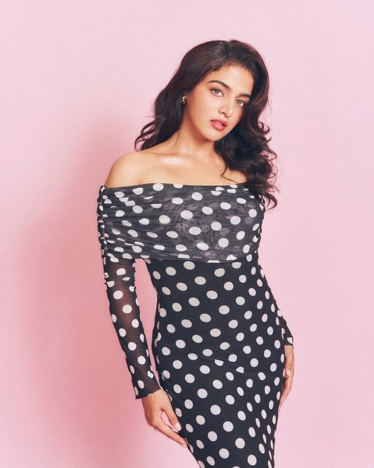 Wamiqa Gabbi nails retro style in a sleek polka dot gown 994731