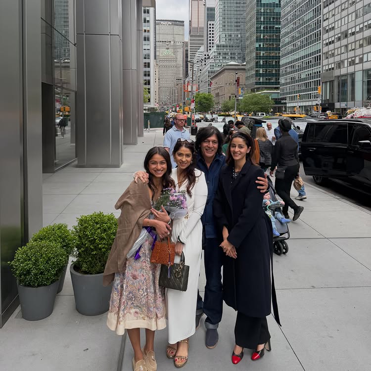 Ananya Panday Flies to New York to Celebrate Sister Rysa Panday’s NYU Graduation 997448
