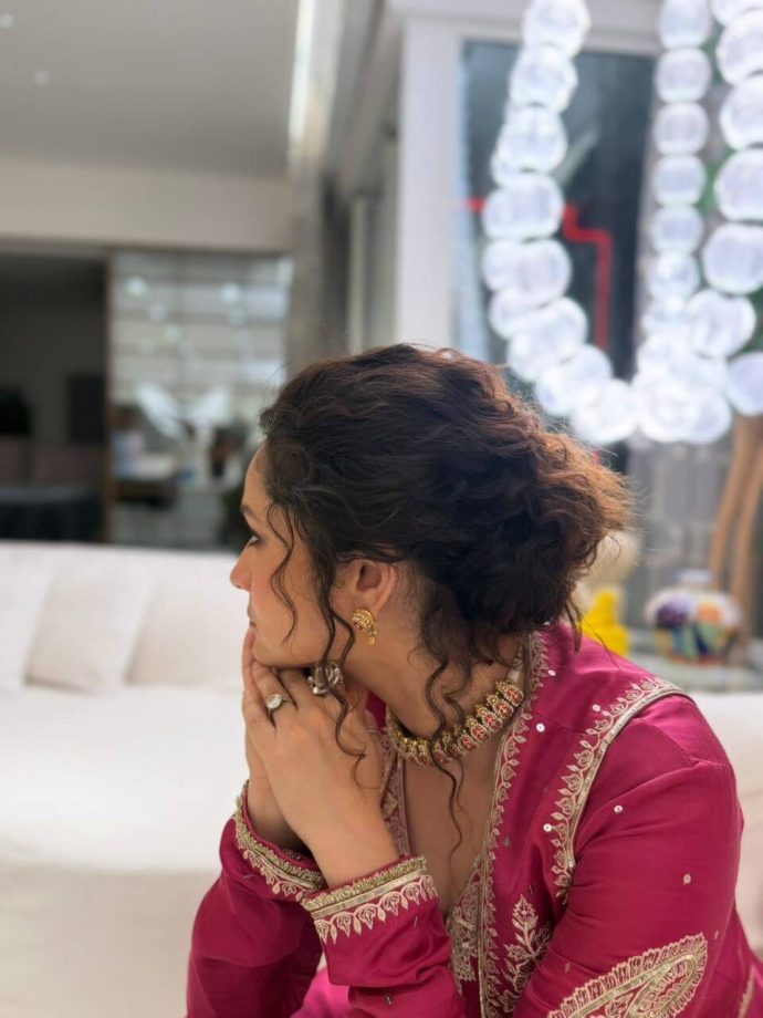 Ankita Lokhande Keeps It Classic in a Beautiful Pink Anarkali 998146
