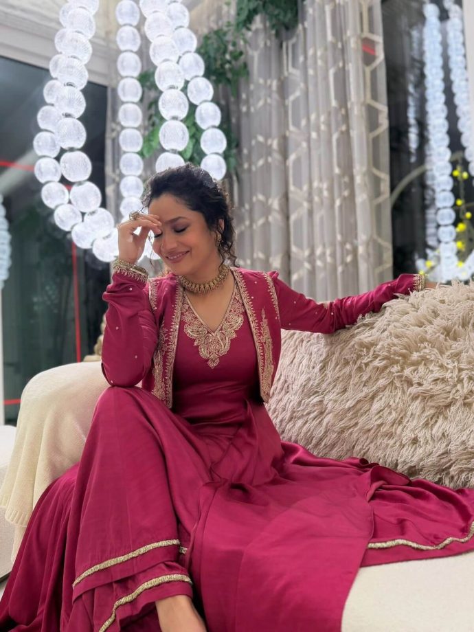 Ankita Lokhande Keeps It Classic in a Beautiful Pink Anarkali 998147