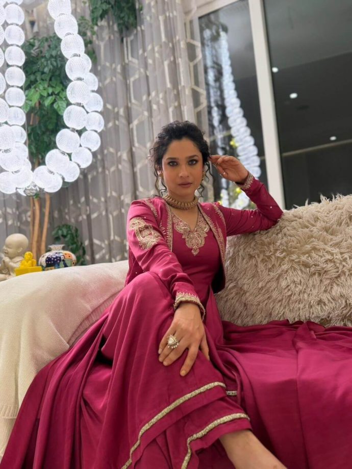 Ankita Lokhande Keeps It Classic in a Beautiful Pink Anarkali 998138
