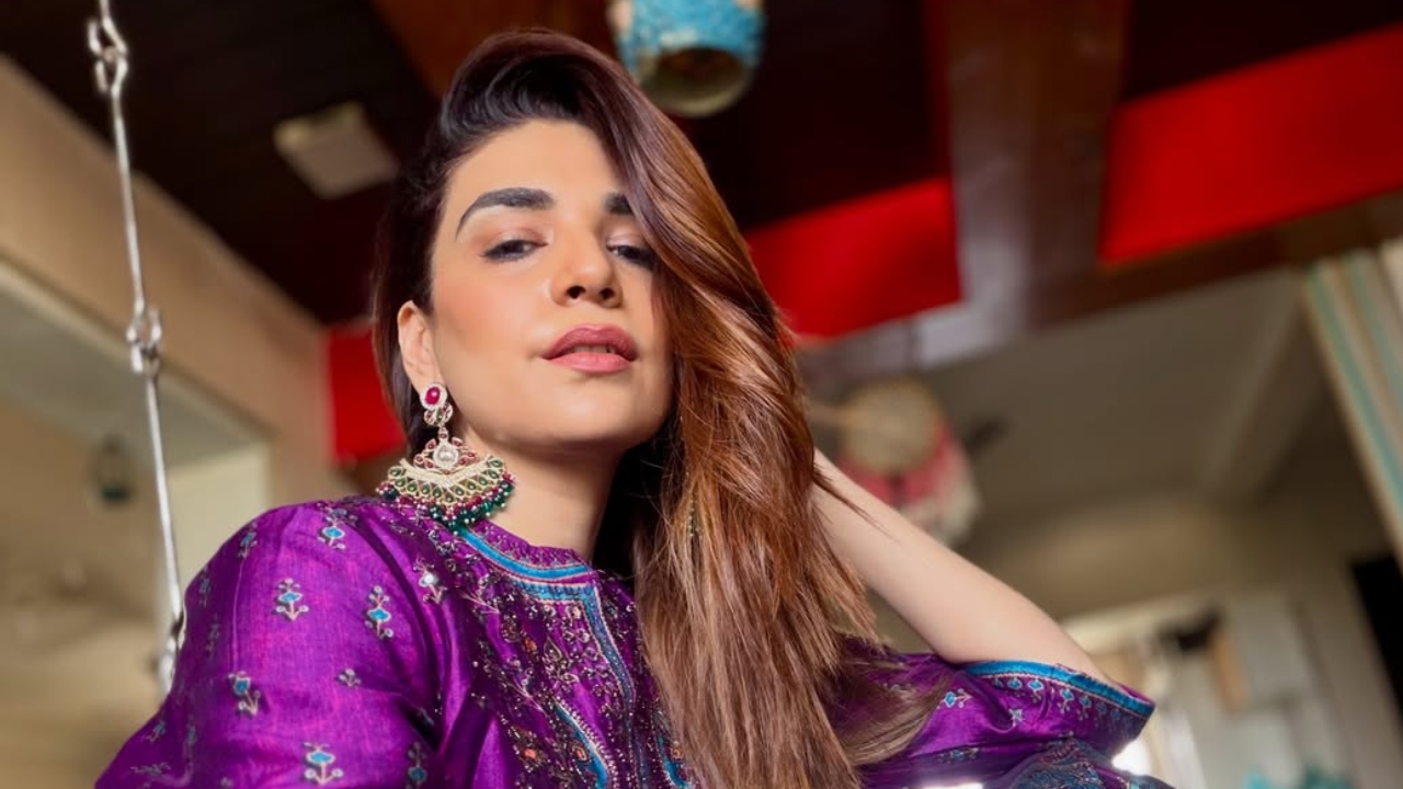 Dr Aarambhi Actress Anjum Fakih Celebrates Eid Says, "I Am Trying To Sin Less..." 998707