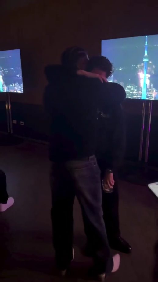 Drake Opens Up About Father Dennis Graham’s Past Cancer Battle in ‘Make Them Cry’ 997410