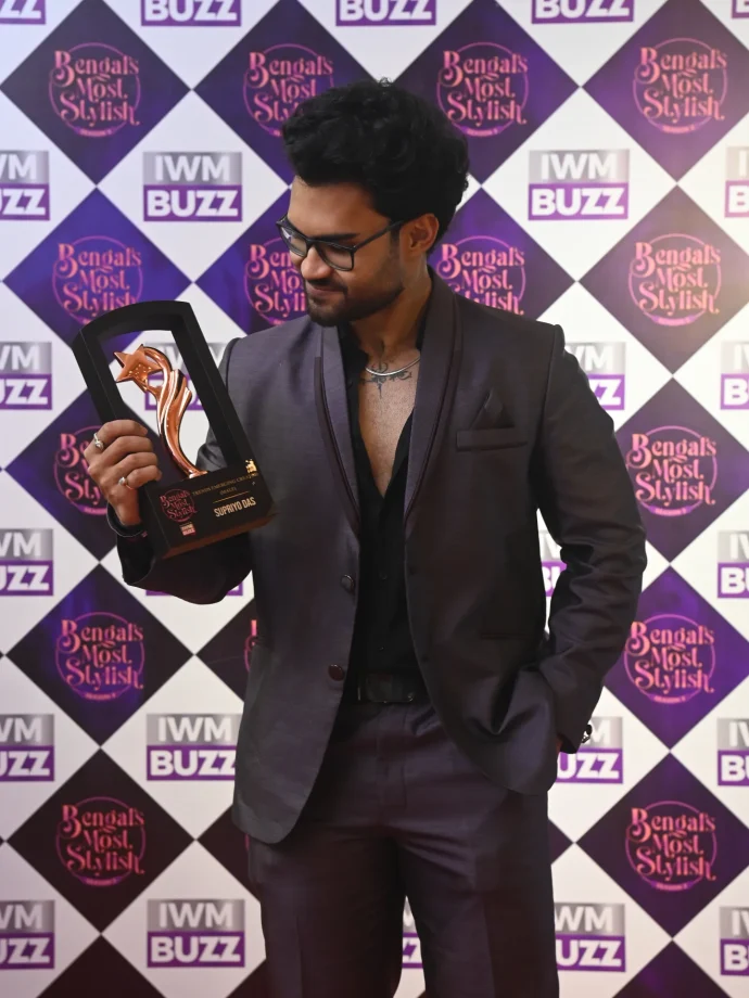 Hot Hunks Who Ruled The Red Carpet At TRENDS Presents IWMBuzz.com’s Bengal’s Most Stylish Season 3 996997