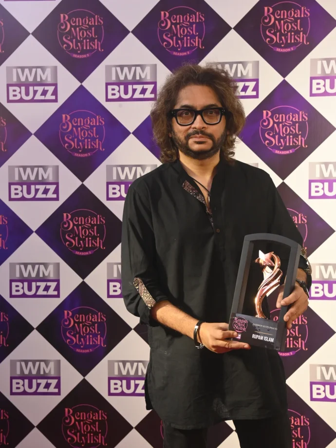 Hot Hunks Who Ruled The Red Carpet At TRENDS Presents IWMBuzz.com’s Bengal’s Most Stylish Season 3 996985
