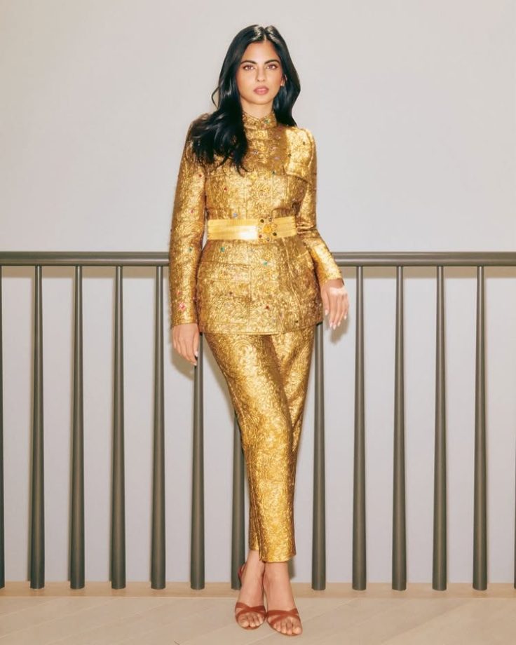 Isha Ambani Turns Heads in Vintage Chanel, Kris Jenner Calls It ‘Gorgeous’ 997671