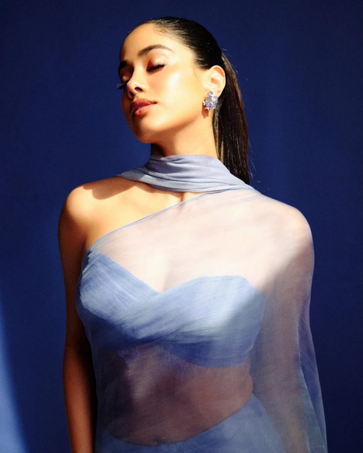 Janhvi Kapoor Brings Back Dreamy Chiffon Sarees At Peddi Trailer Launch 997773