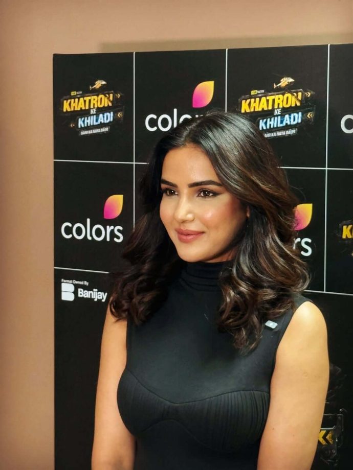 Jasmin Bhasin Brings Boss Energy with a Cool-Girl Twist 998177