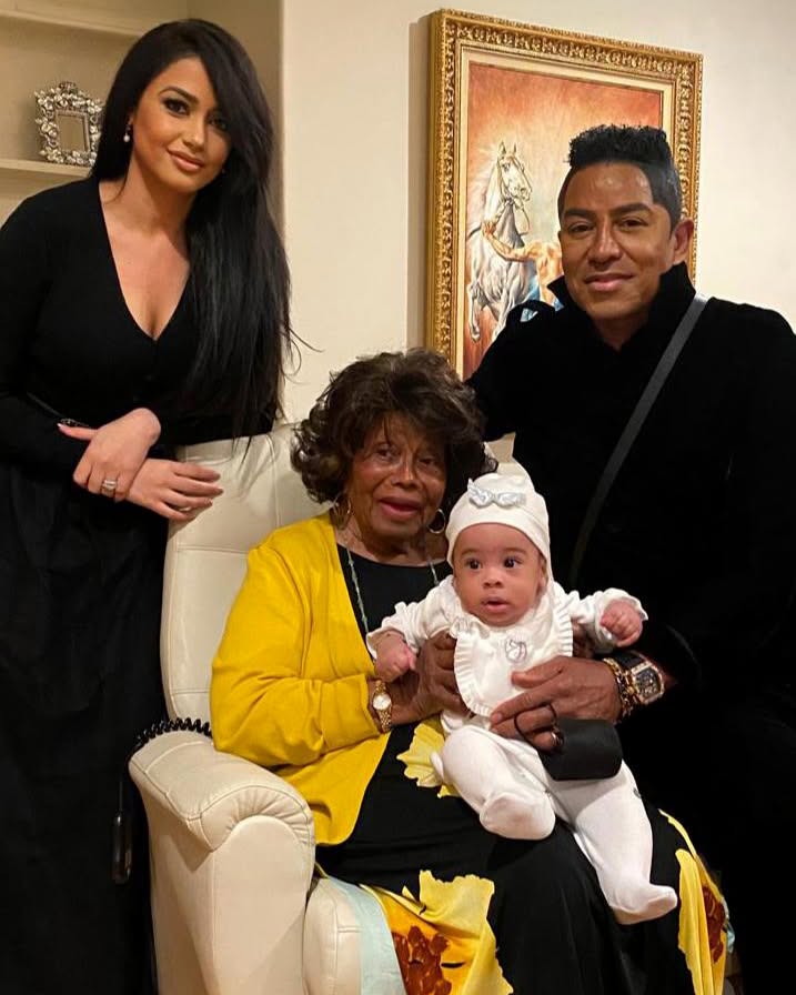 Jermaine Jackson Shares Personal Family Photos as Katherine Jackson Turns 96 997401
