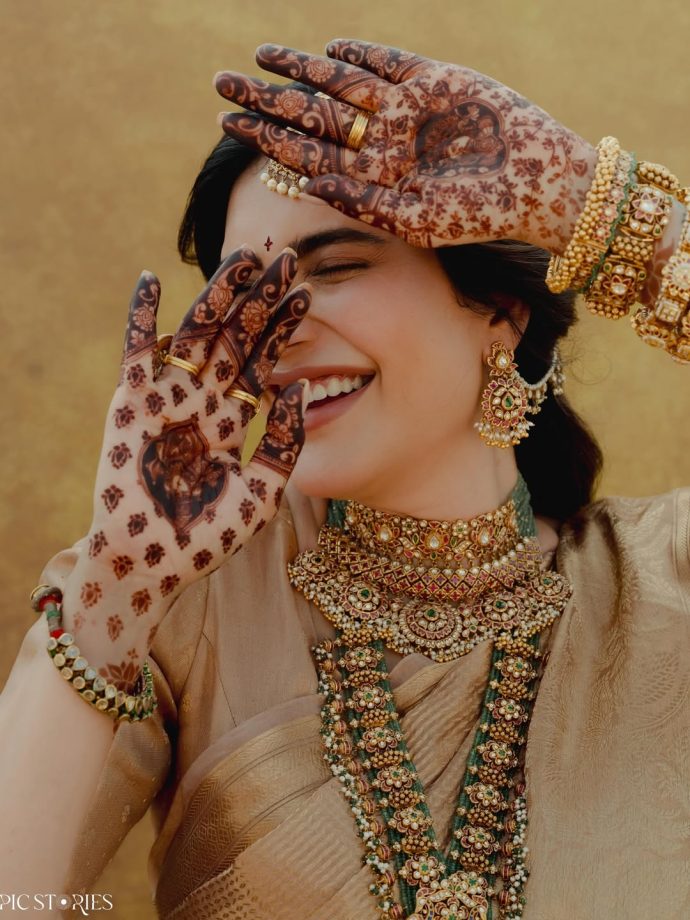 Karishma Tanna's Gold Kanjeevaram Silk Saree From Her Baby Shower Is Pure Goals—Peek Into The Full Look 998473