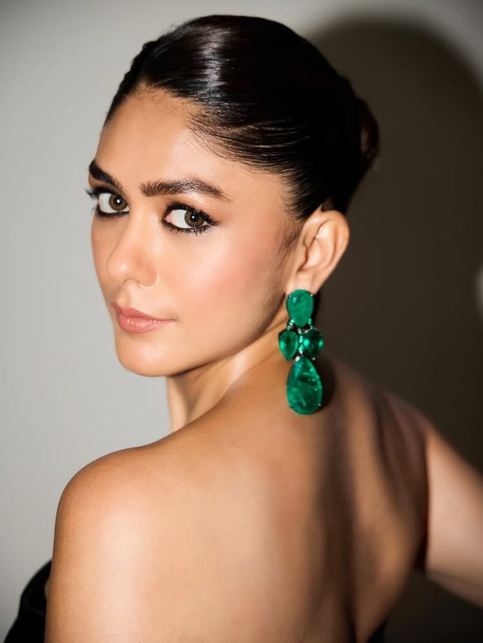 Mrunal Thakur keeps it sharp and striking in a black gown that speaks without trying too hard 997552
