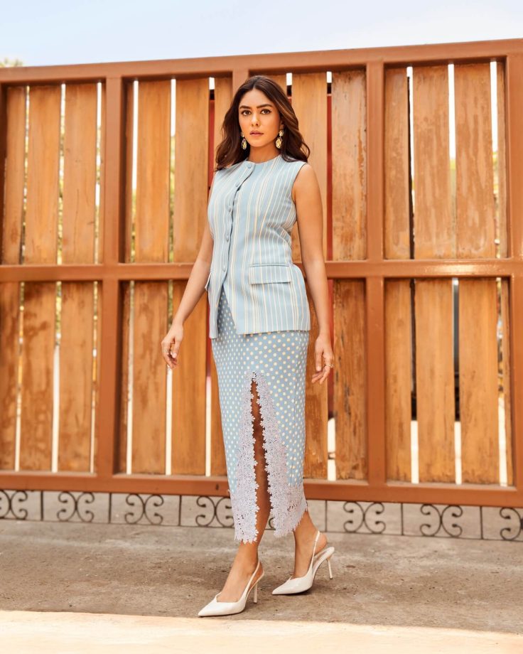Mrunal Thakur keeps it sharp in a pastel co-ord with a clean, modern edge 996675