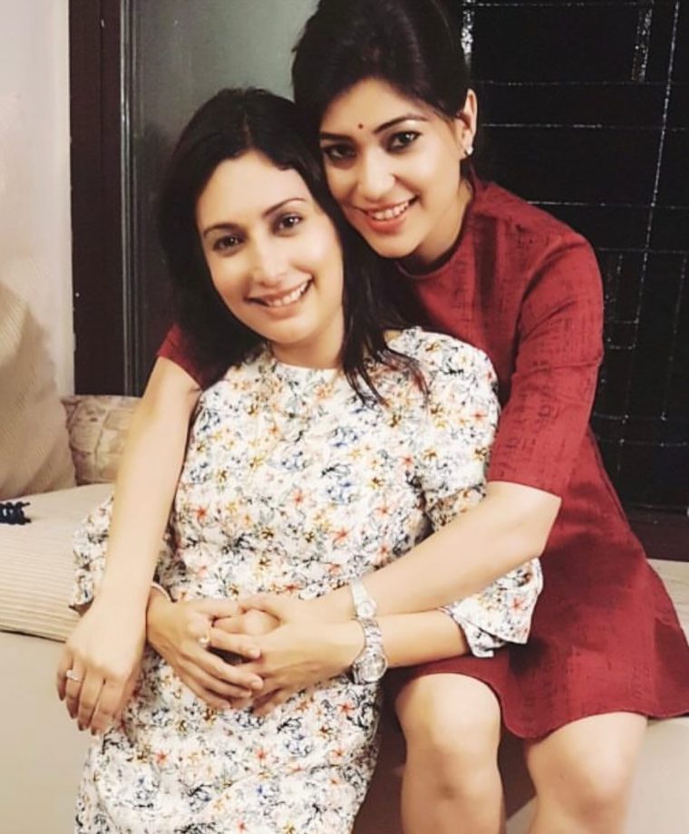 Neha Swami Sparks Nostalgia, Shares Throwback Pictures With Sanaya Irani, Ankita Lokhande & Others 997096