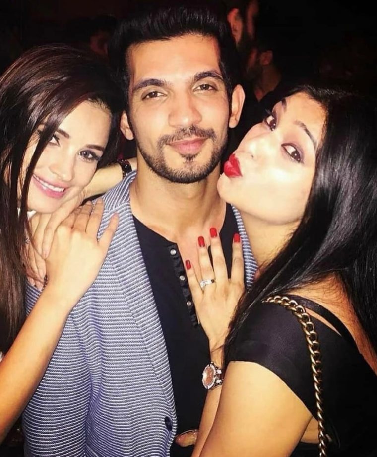 Neha Swami Sparks Nostalgia, Shares Throwback Pictures With Sanaya Irani, Ankita Lokhande & Others 997098