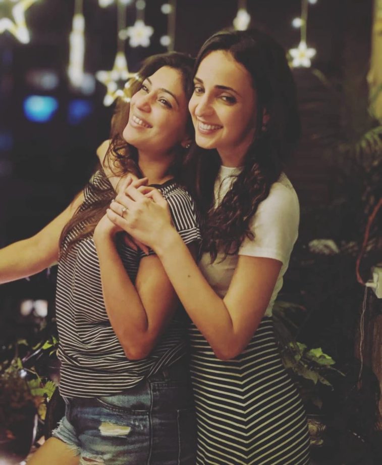 Neha Swami Sparks Nostalgia, Shares Throwback Pictures With Sanaya Irani, Ankita Lokhande & Others 997101