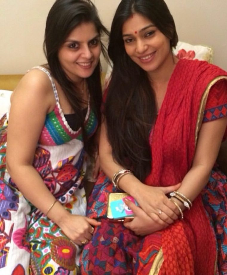 Neha Swami Sparks Nostalgia, Shares Throwback Pictures With Sanaya Irani, Ankita Lokhande & Others 997090