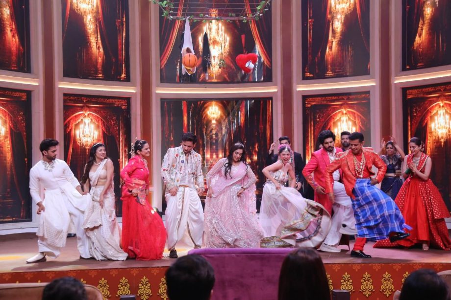 Neil Bhatt and Shambhavi Singh Groove to Mere Mehboob Mere Sanam; Actor Recalls His Unexpected ‘Lungi Dance’ Moment 998833