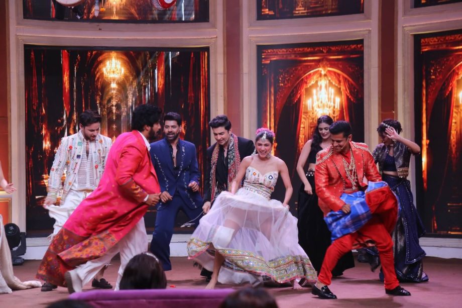 Neil Bhatt and Shambhavi Singh Groove to Mere Mehboob Mere Sanam; Actor Recalls His Unexpected ‘Lungi Dance’ Moment 998831