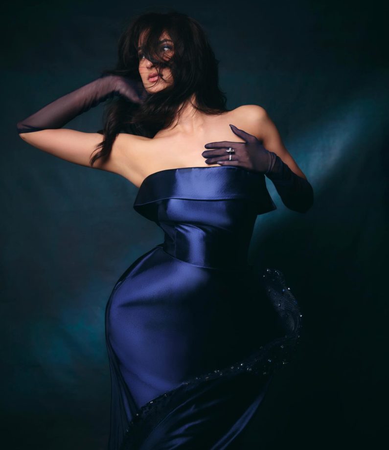 Palak Tiwari Owns the Spotlight in a Sculpted Blue Satin Look 998129