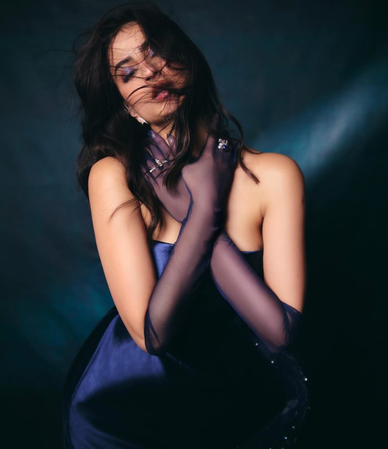 Palak Tiwari Owns the Spotlight in a Sculpted Blue Satin Look 998130