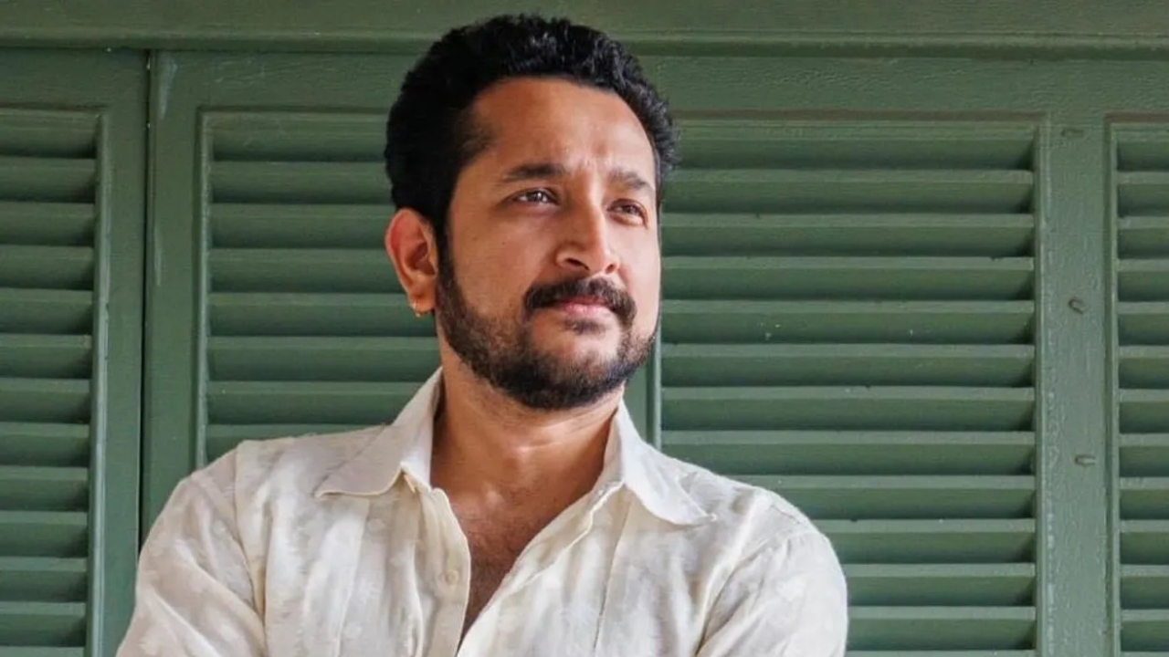 Politics gone wrong: Fans call out Bengali actor Parambrata Chatterjee's alleged hypocrisy 998067