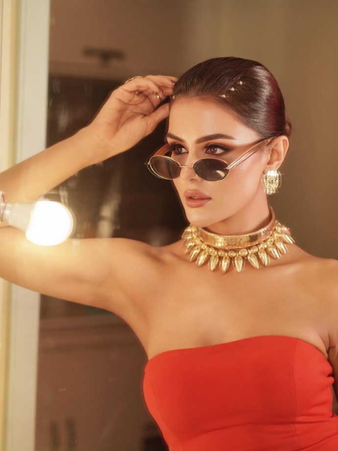 Priyanka Chahar Choudhary Brings Full Queen Bee Energy in Bold Red Glam Look 998247