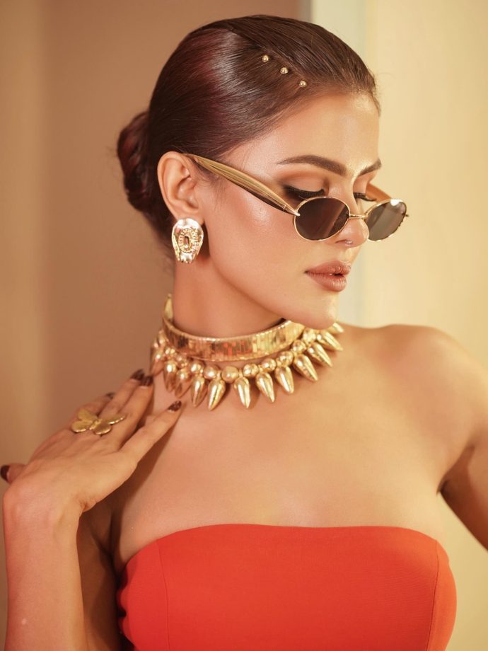 Priyanka Chahar Choudhary Brings Full Queen Bee Energy in Bold Red Glam Look 998248