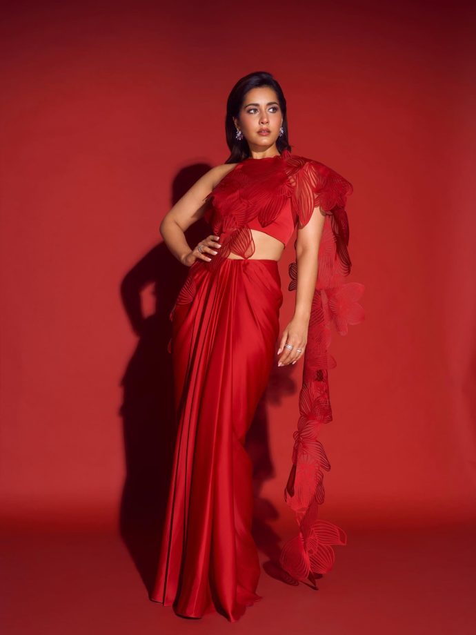 Raashii Khanna Drops Stunning Pictures In Head-To-Toe Red 998228