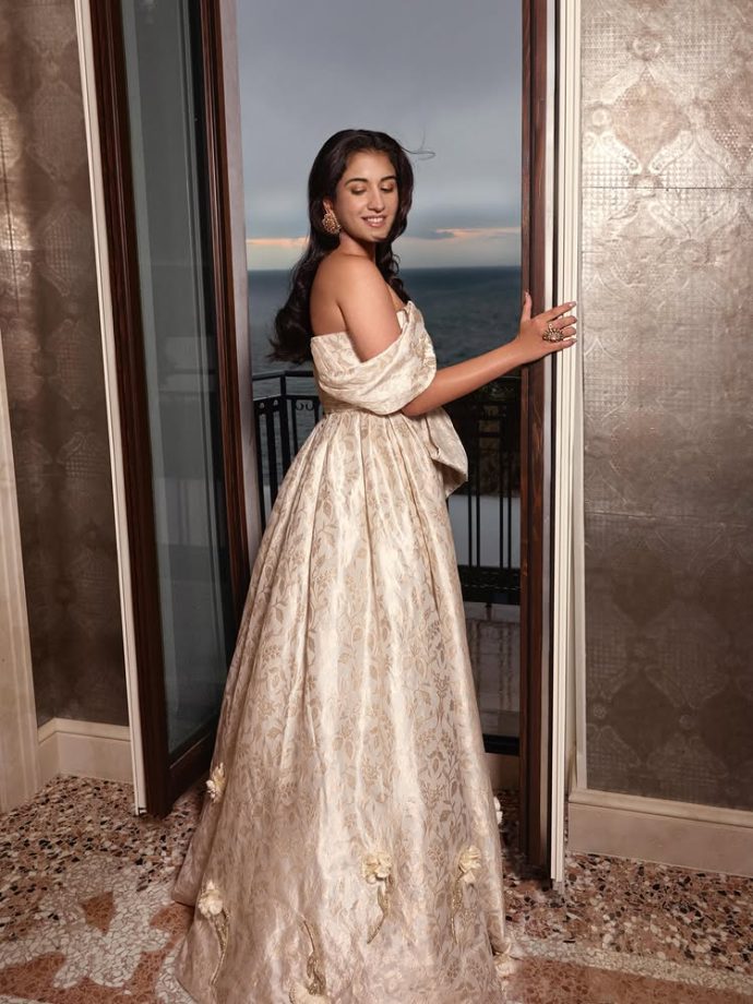 Radhika Merchant Turns Heads In Dreamy Ivory Look During Venice Visit 997516