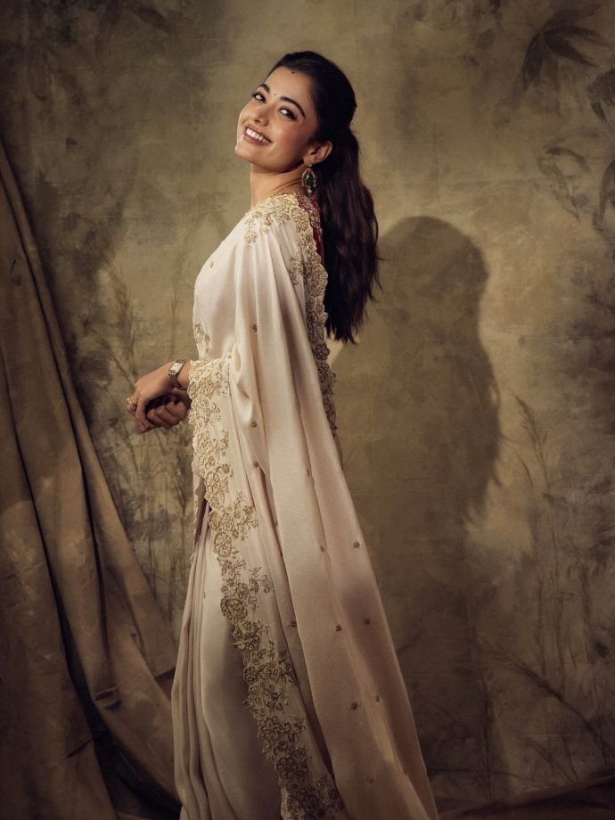 Rashmika Mandanna Brings Timeless Charm in Ivory Saree Look 996802