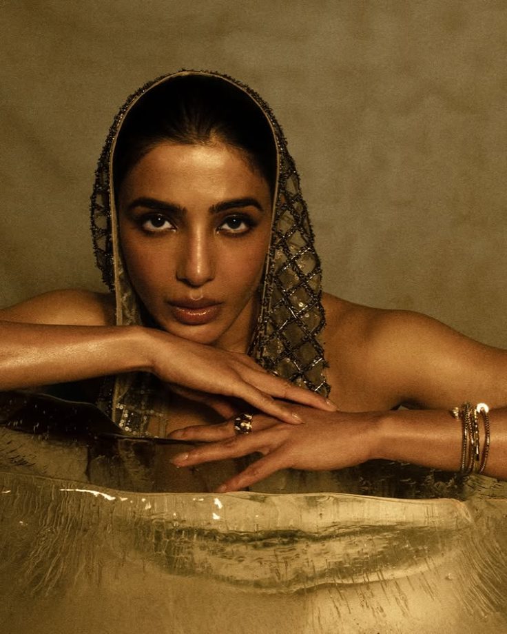 Samantha Ruth Prabhu Stuns in Sculpted Metallic Gown with Bold Edge 998906