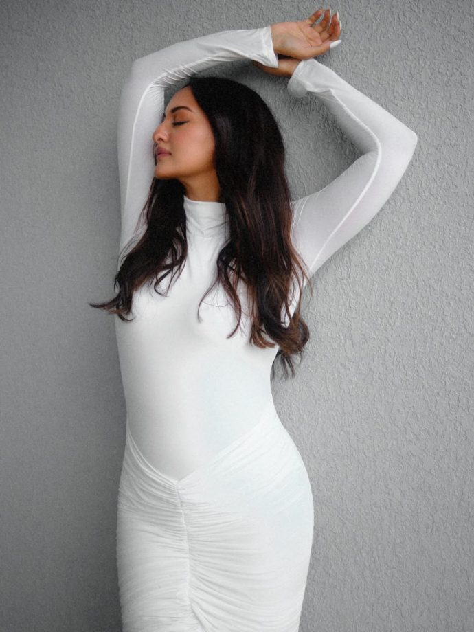 Sonakshi Sinha Brings Quiet Glamour in a White Body-Hugging Dress 996852