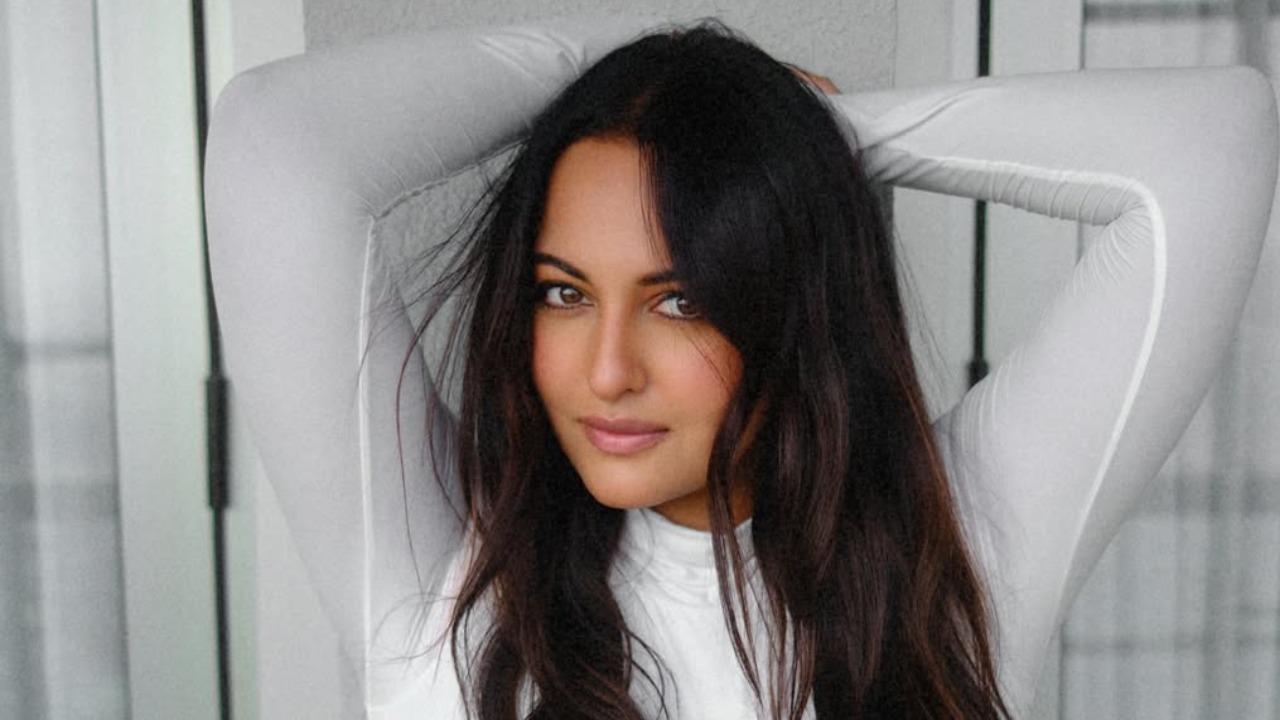 Sonakshi Sinha Brings Quiet Glamour in a White Body-Hugging Dress 996855
