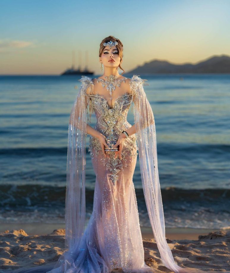Urvashi Rautela Represents India In Vietnamese Designer Dress At Cannes, Steals The Spotlight—Check Here 997106