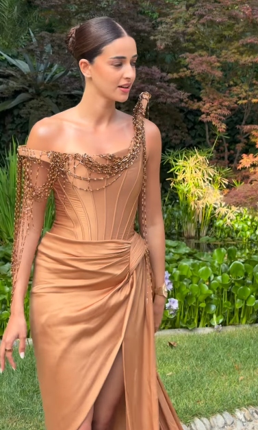 Ananya Panday Elevates Couture Glam in a Sculpted Bronze Gown 1000712