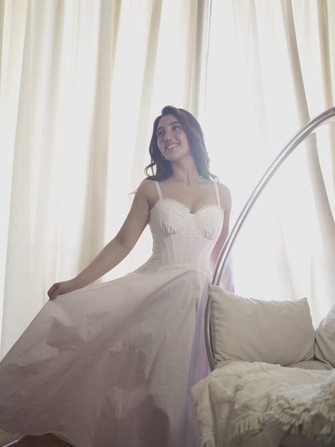 Ashnoor Kaur Glows in Dreamy White Corset Dress 1000114