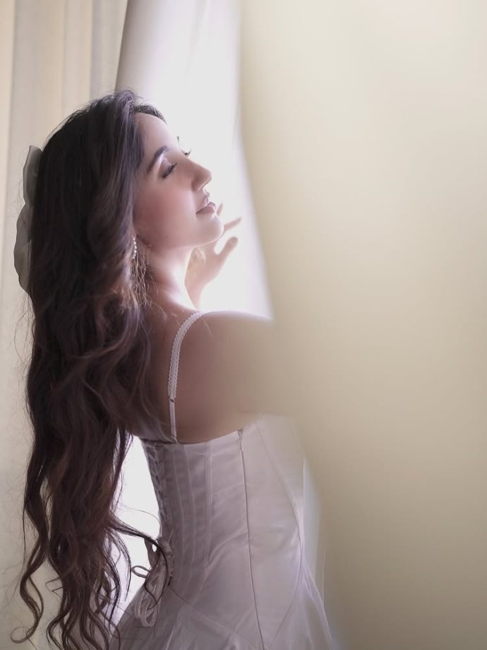 Ashnoor Kaur Glows in Dreamy White Corset Dress 1000111