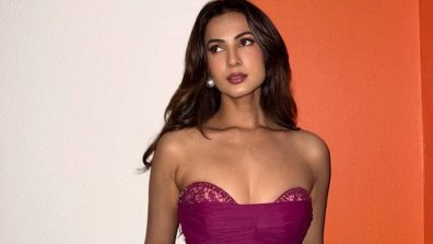 Mirzapur Actress Sonal Chauhan in a Stunning Strapless Bodycon Gown: check out pics