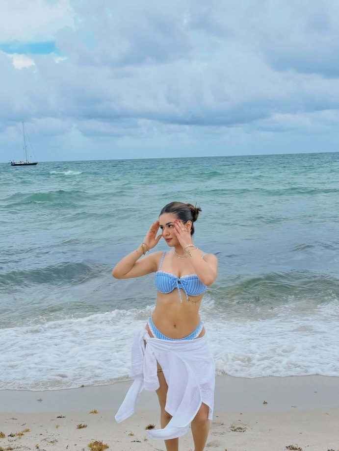 Avneet Kaur Turns Up the Beach Glam in a Chic Blue Bikini Look 999296