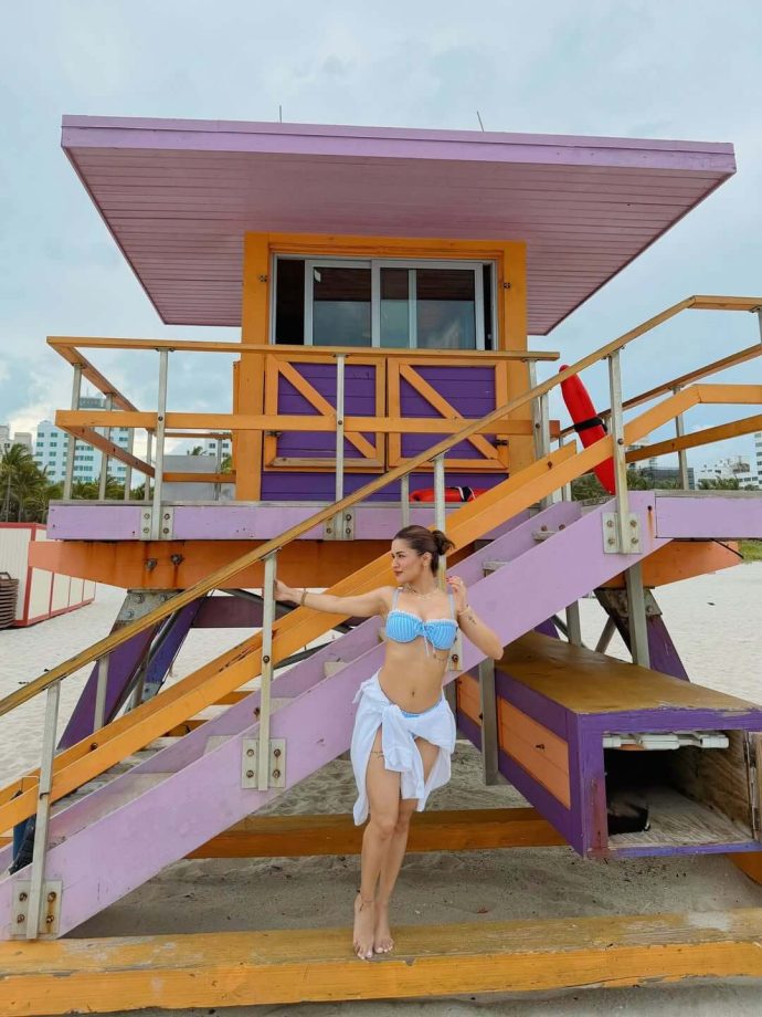 Avneet Kaur Turns Up the Beach Glam in a Chic Blue Bikini Look 999297