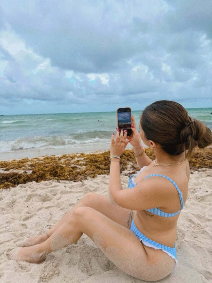 Avneet Kaur Turns Up the Beach Glam in a Chic Blue Bikini Look 999299