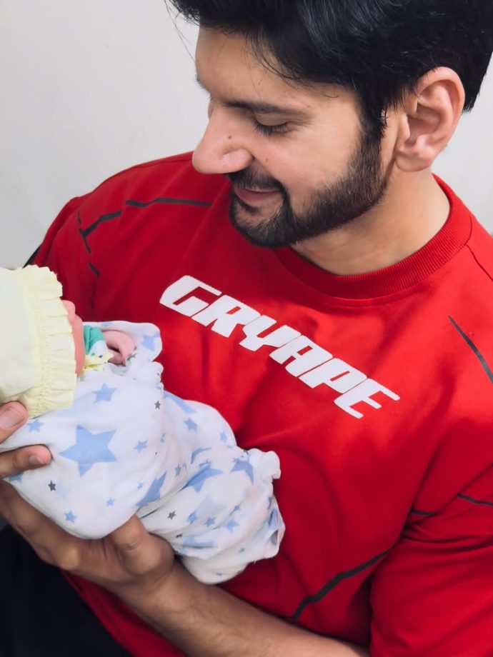 Balika Vadhu Actress Aasiya Kazzi And Gulshan Nainn Welcome Baby Girl, Share First Glimpse Of Daughter 1000980